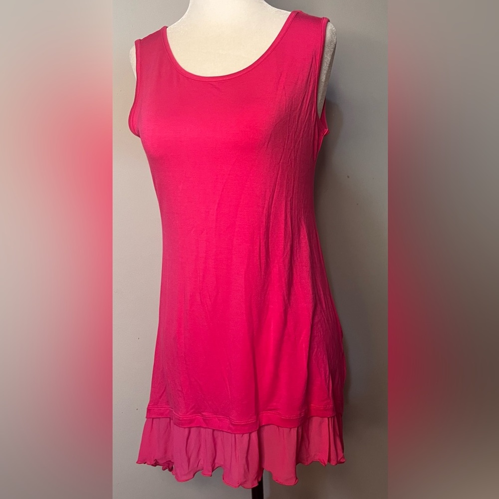 NWOT LOGO Hot Pink Tank Top w/ Asymmetrical Ruffled Hemline!!